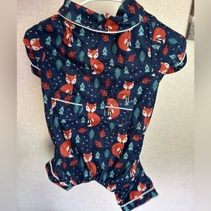 Fox dog pajamas, size large, brand new, too small for my dog